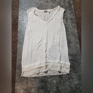 Three dots tank
